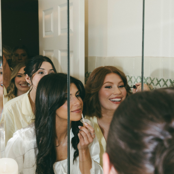 la hacienda snow hill bridal suite getting ready mirror 1