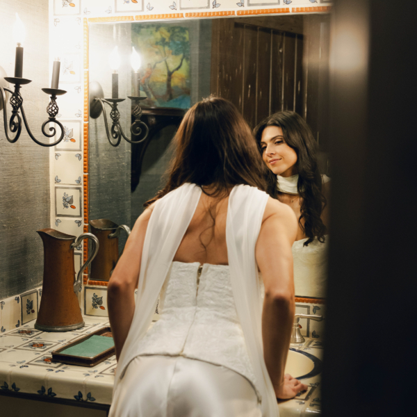 la hacienda snow hill bridal suite getting ready mirror - Bridal Lounge la hacienda snow hill bridal suite getting ready mirror