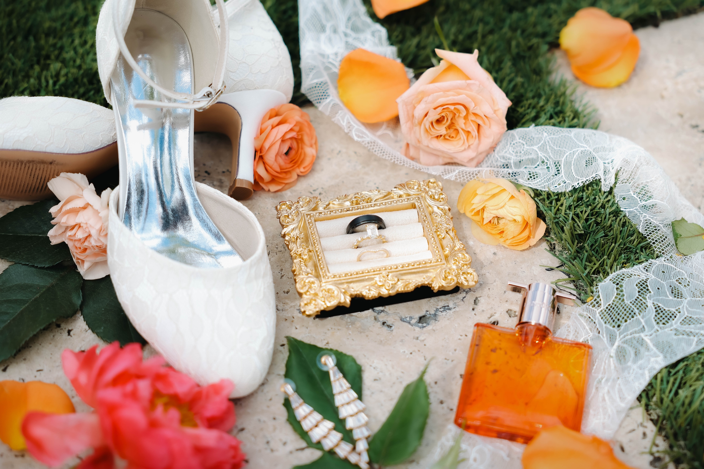 Vibrant Spring Weddings: The Must See Trend at La Hacienda On Snow Hill