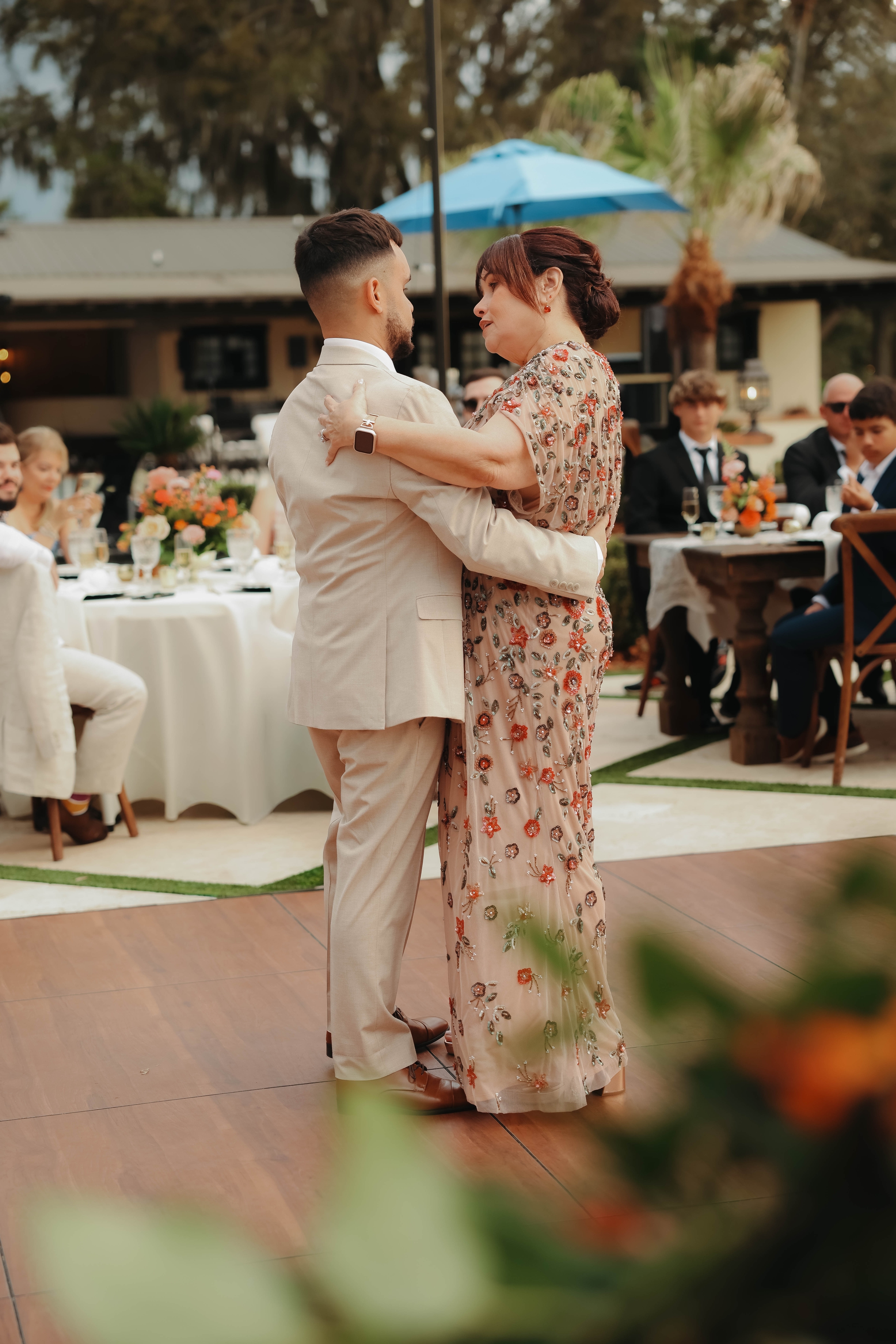 la hacienda snow hill wedding first dance outdoor reception - Vibrant Spring Weddings: The Must See Trend at La Hacienda On Snow Hill la hacienda snow hill wedding first dance outdoor reception